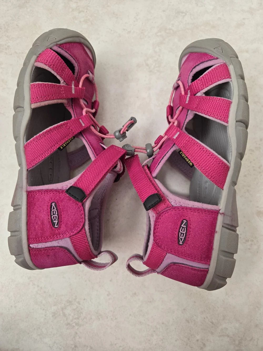 KEEN Kids' Seacamp II CNX Pink sandals Size 4 Big Kids